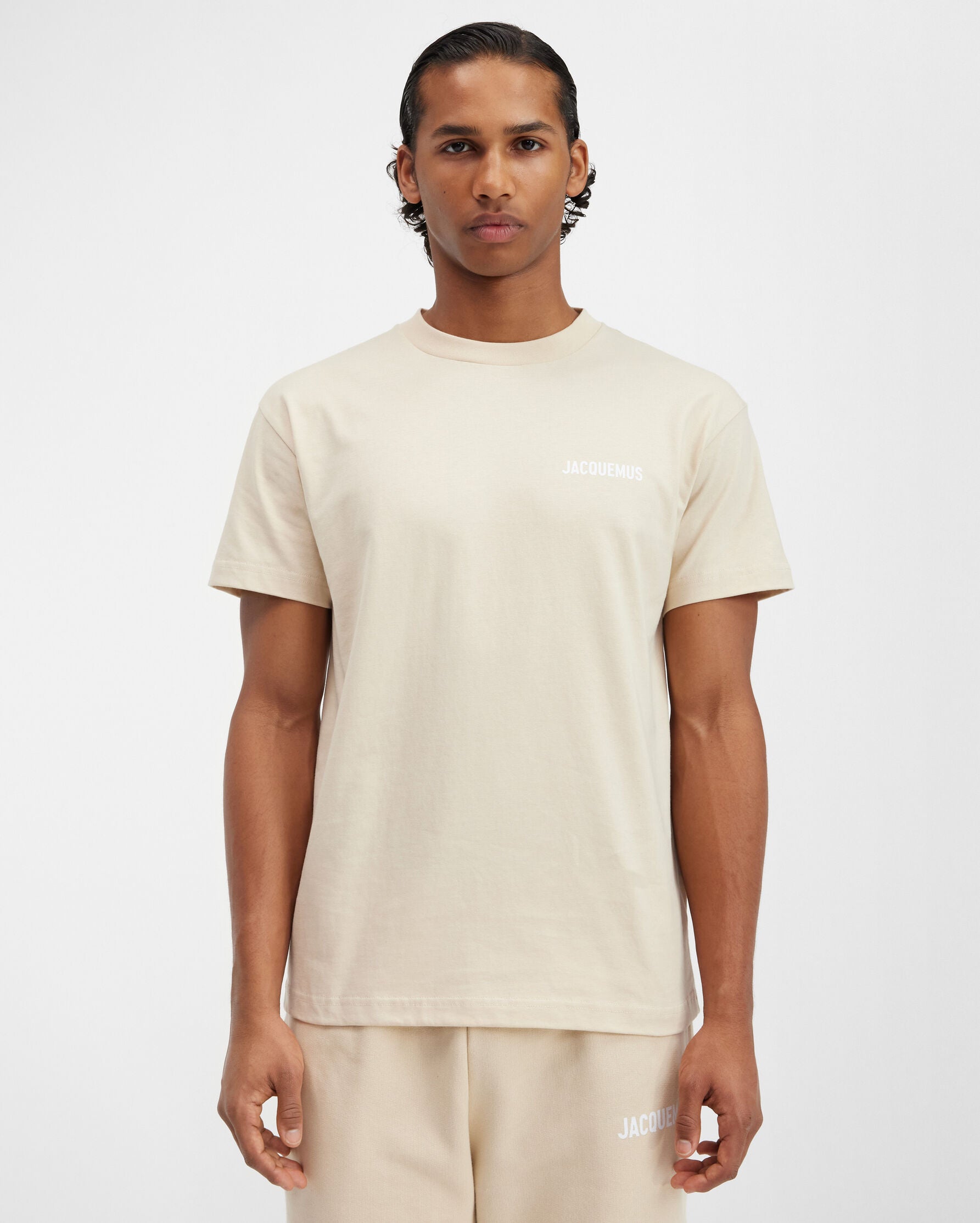 Jacquemus Футболка бежева Classique 216JS207-2480-390