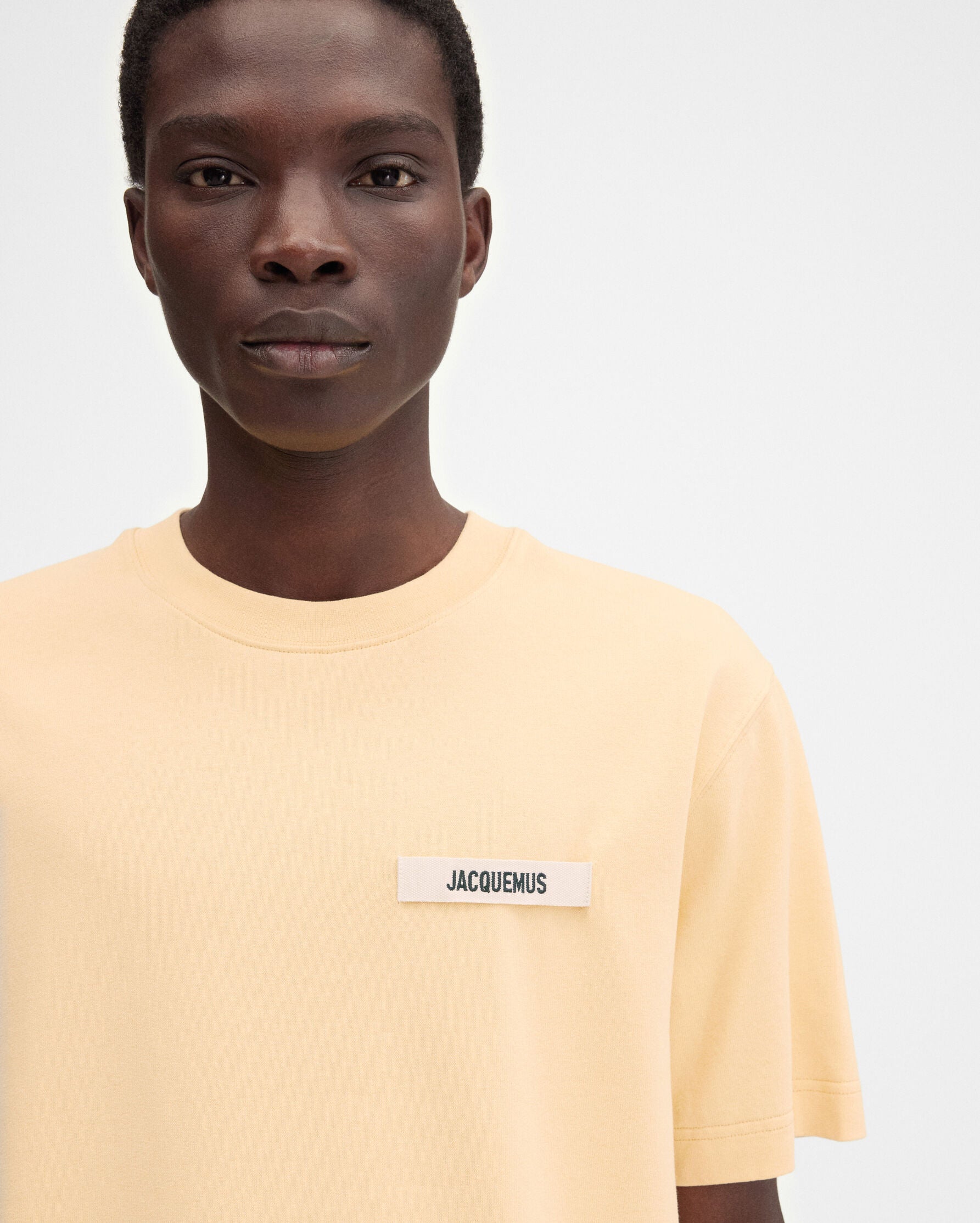 Jacquemus Футболка бежева Gros Grain 245JS208-2125-131