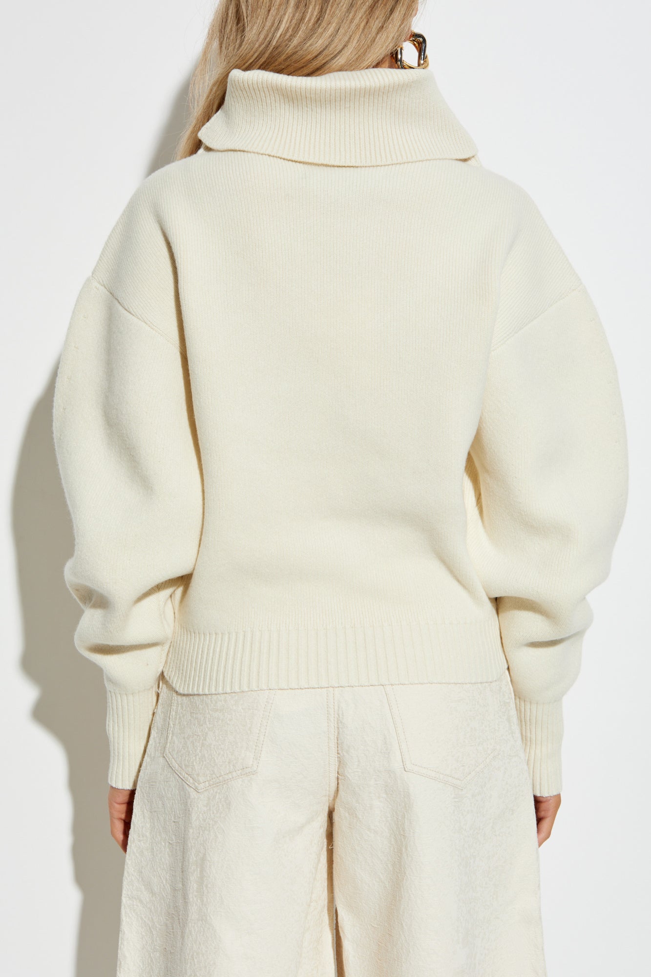 Jacquemus Cream Wool Turtleneck ‘Pallone’