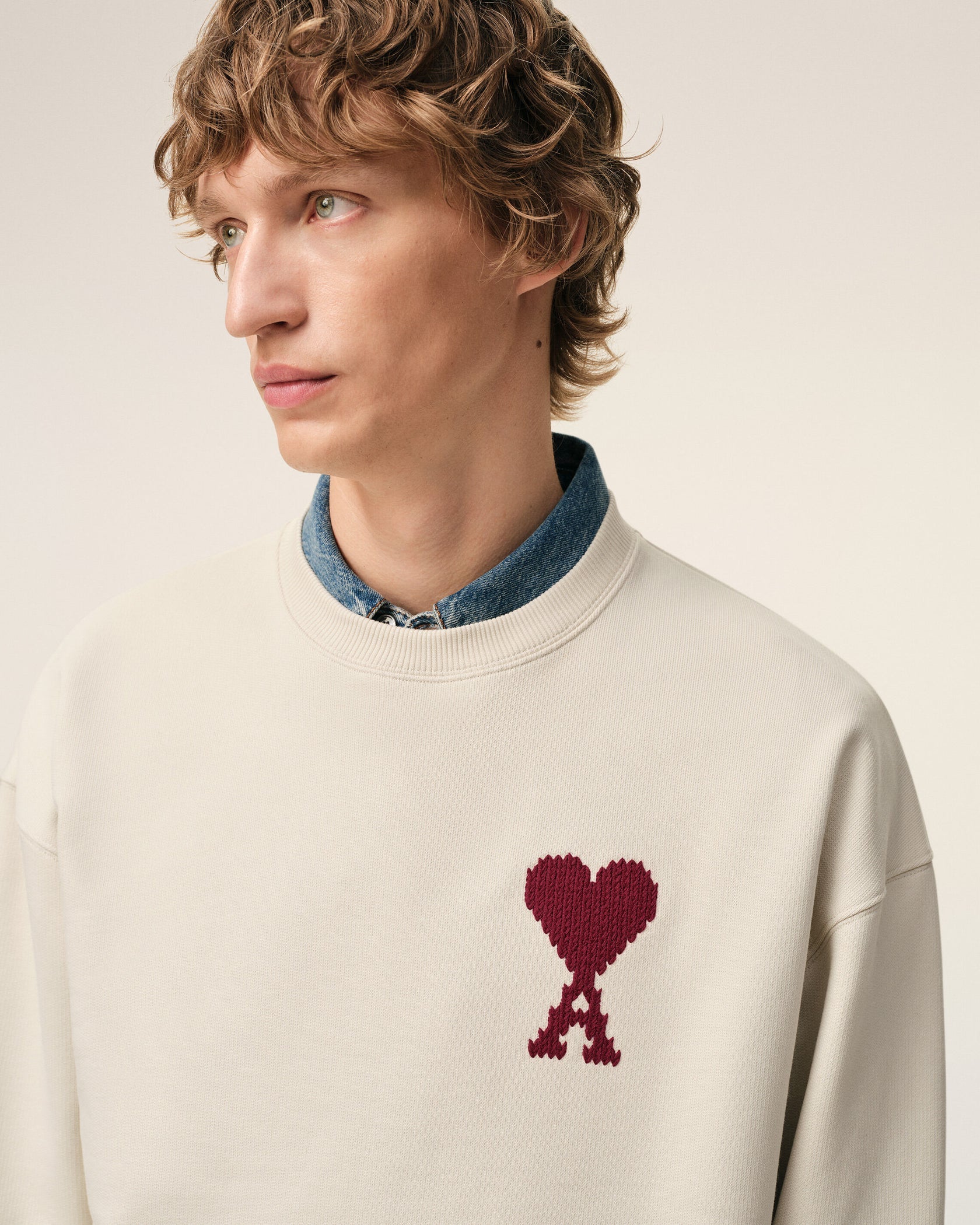 Ami Paris Світшот бежевий Ami De Coeur USW778.747.A016