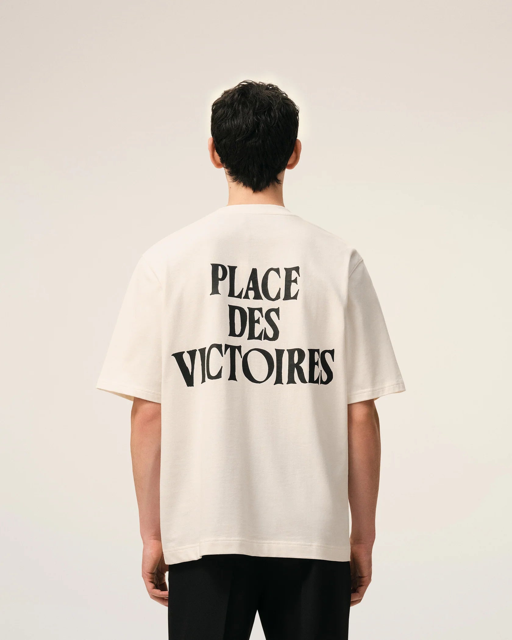 Ami Paris Футболка бежева Place Des Victoires UTS387.726.136